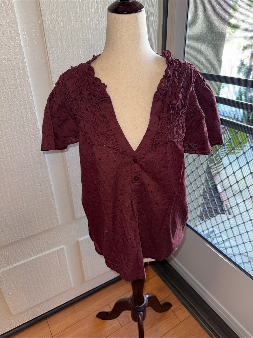 Anthropologie Women’s Burgundy Textured  Short Sleeve Blouse